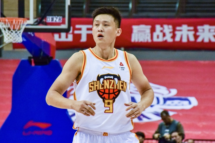 老將盡力了！周鵬8中7高效拿下16分3板1助1斷 正負(fù)值+4全隊(duì)最高